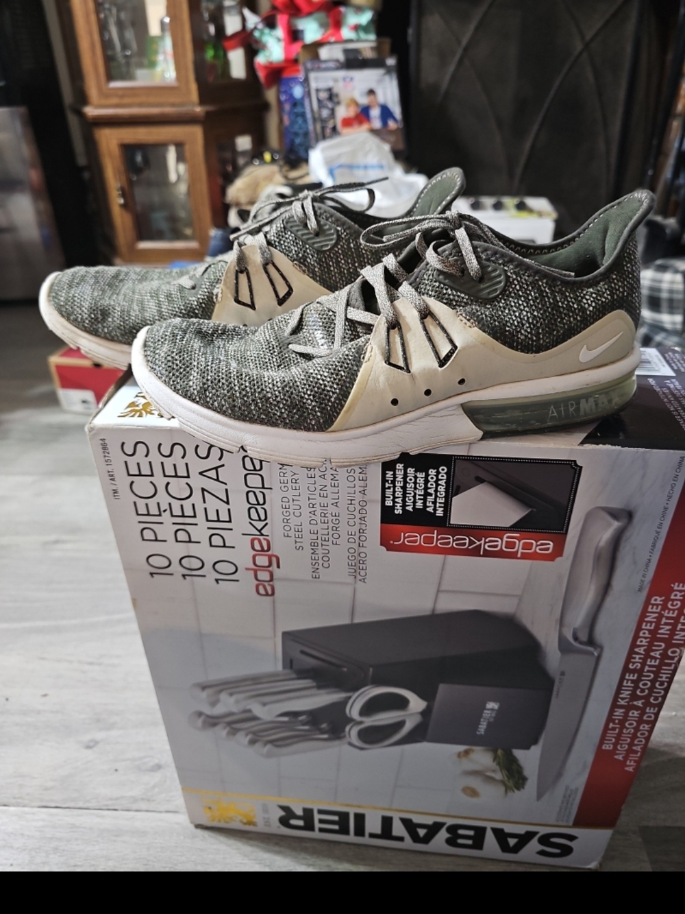 Nike Men's Grey Knit Air Max Trainer Shoes